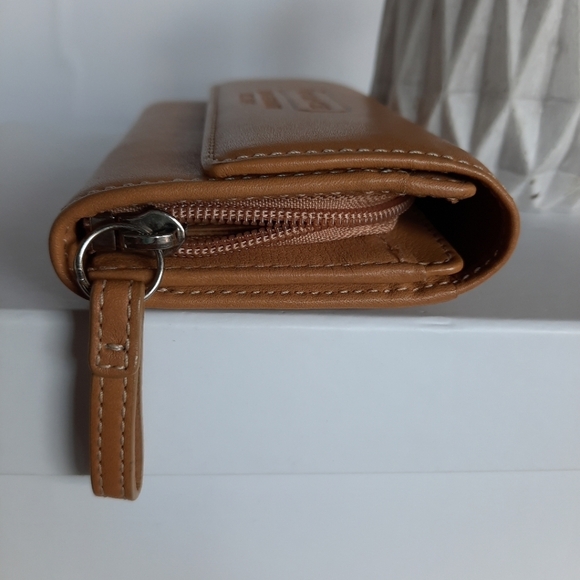 Coach Leatherware 1941 Folding Wallet Small Brown Camel - Picture 5 of 11